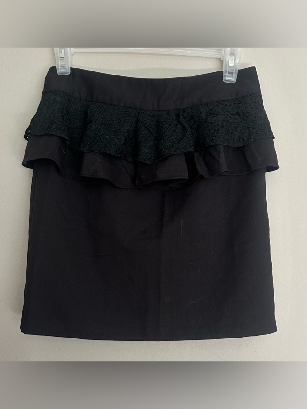 AKIRA CHICAGO Red Label size SMALL Black Ruffle Lace Mini Skirt